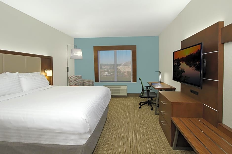 Holiday Inn Express & Suites COLUMBUS NORTH