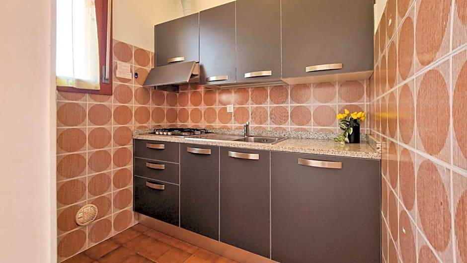 Cozy flat in residence with swimming pool-Beahost
