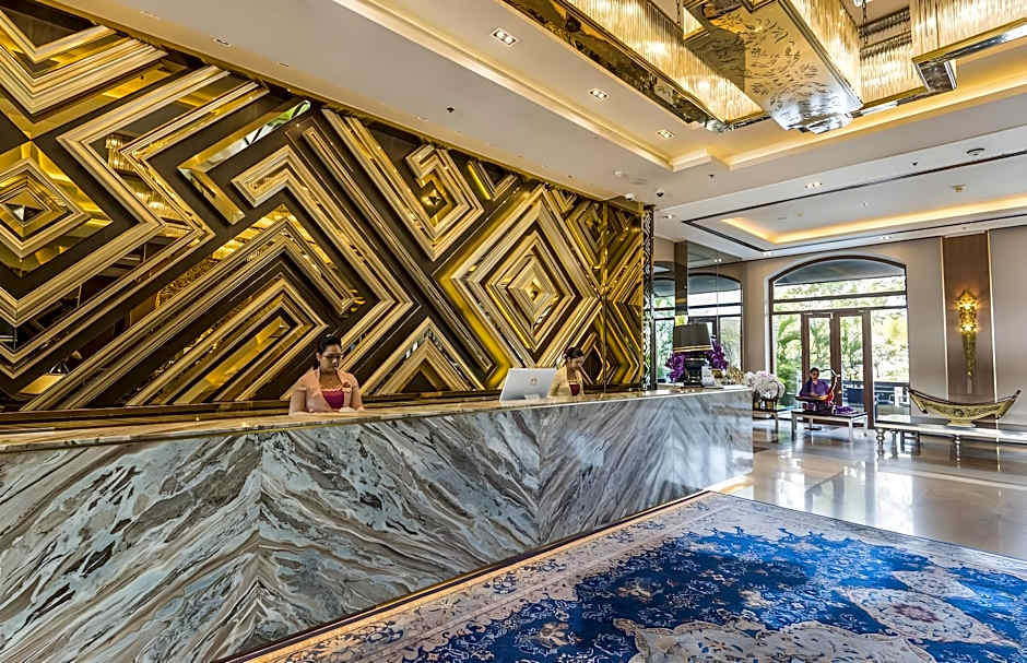 Chatrium Hotel Royal Lake Yangon