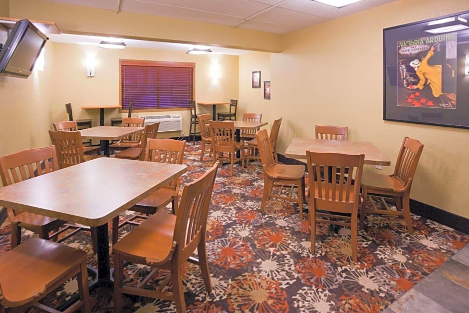 AmericInn by Wyndham Alexandria