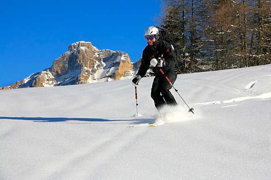 Hotel Ciasa Ai Pini
