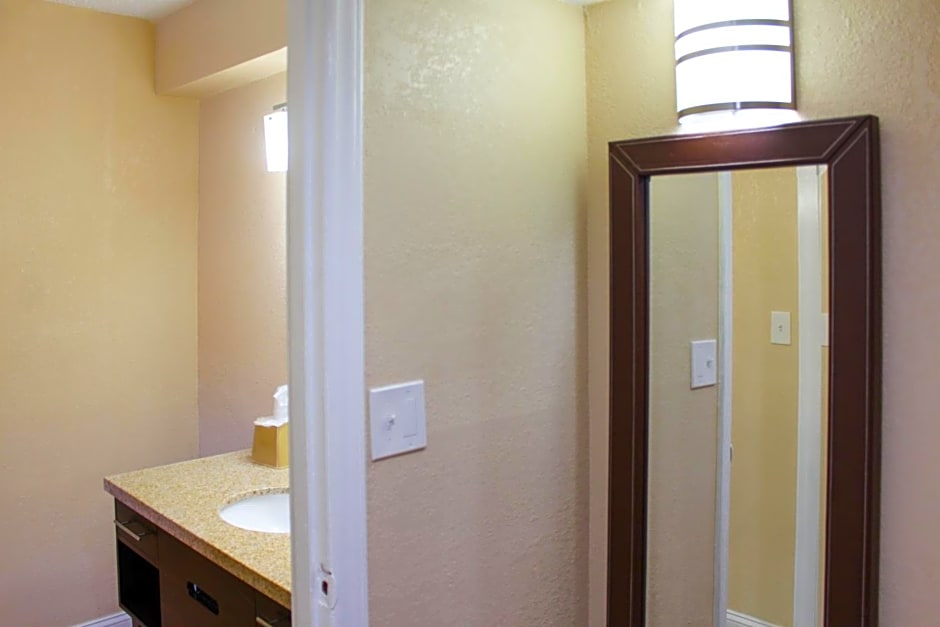 APM Inn & Suites - Jacksonville