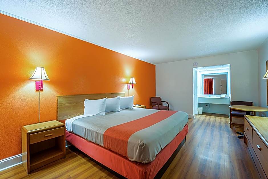 Motel 6-Perry, GA