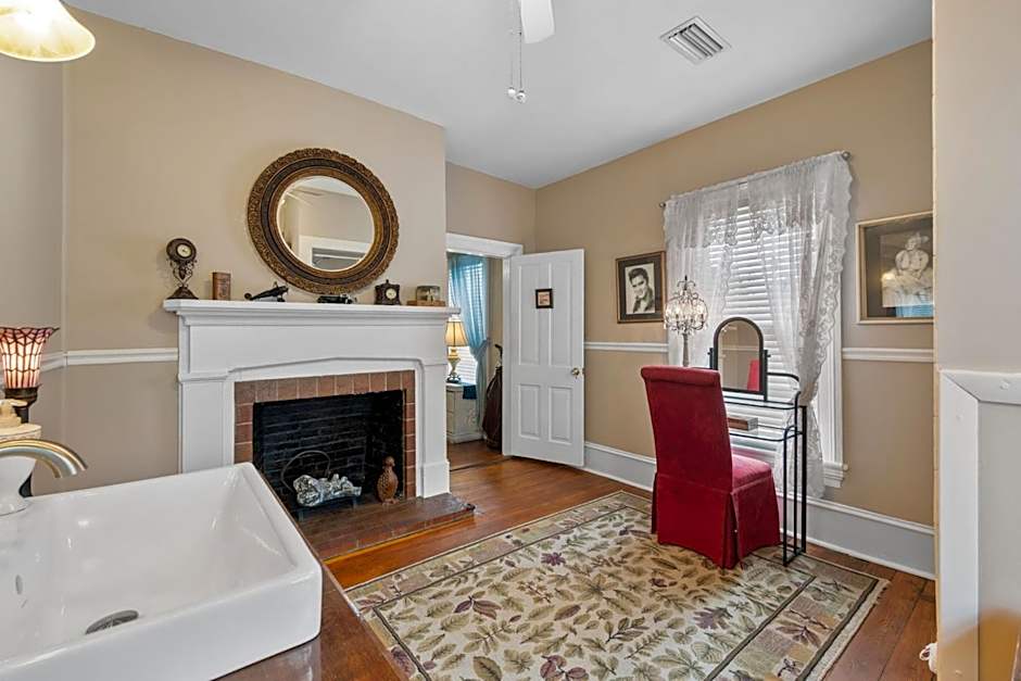 Goodbread House Bed & Breakfast Inn