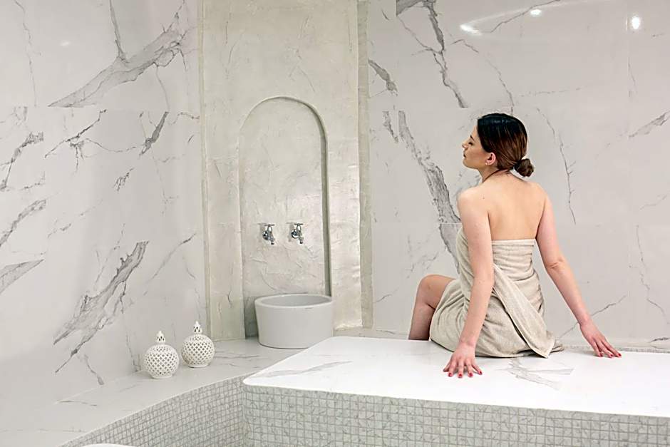 Acroterra Rosa Luxury Suites