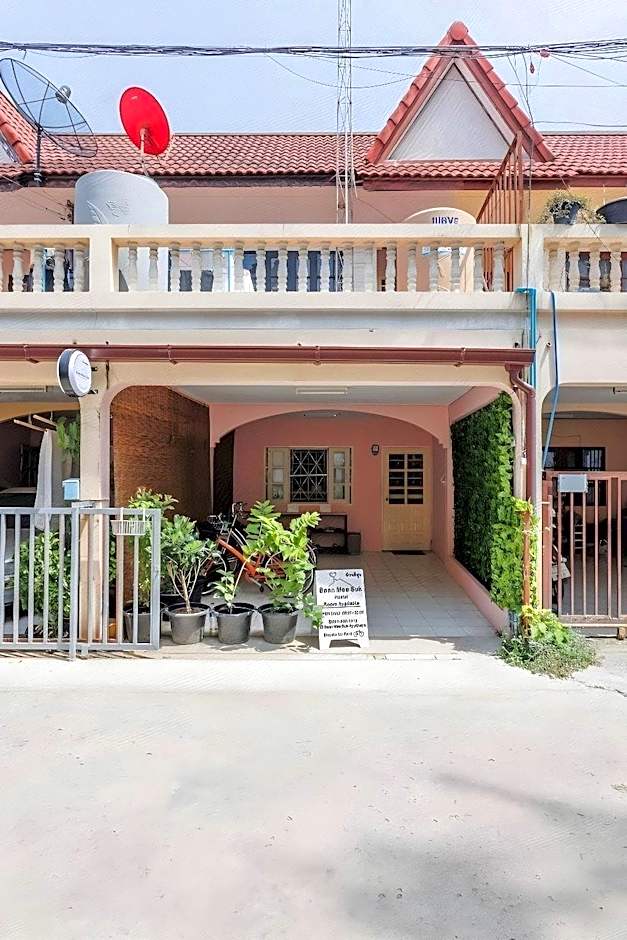 Baan Mee Suk Ayutthaya