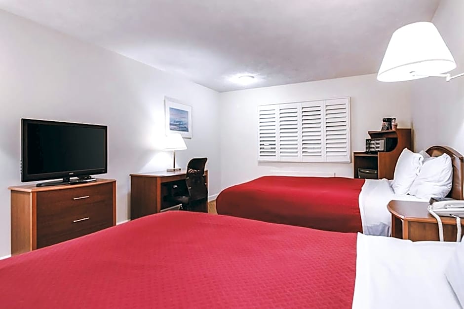Sky Palace Inn & Suites McCook – McCook, NE