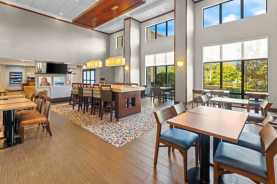 Hampton Inn & Suites Philadelphia/Bensalem