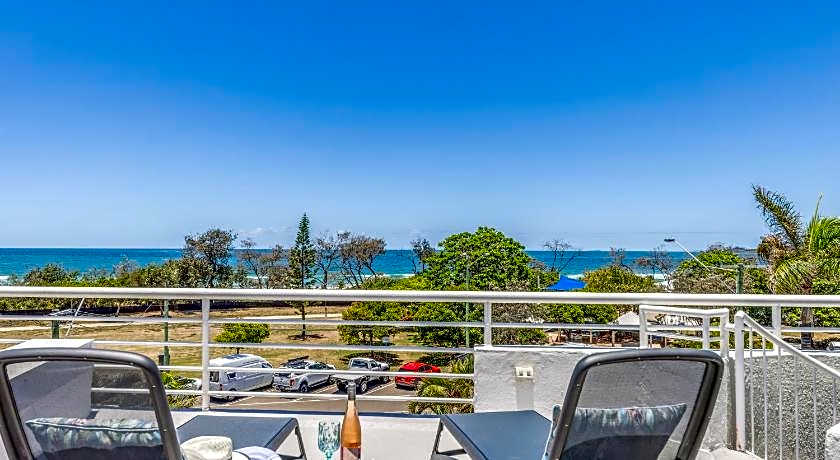 Sundeck Garden Apartments