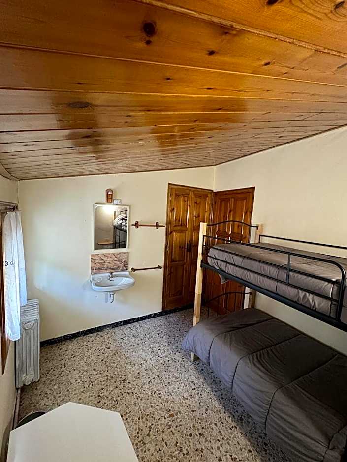 L Esquella Restaurante hostal