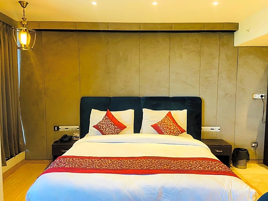 Hotel Signature Grand