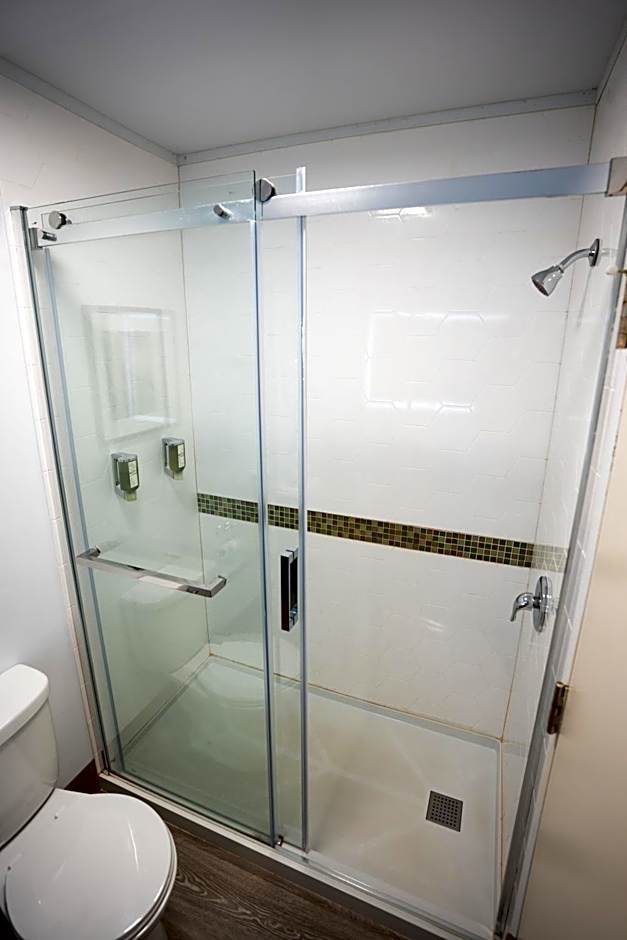 Glengarry Extended Stays