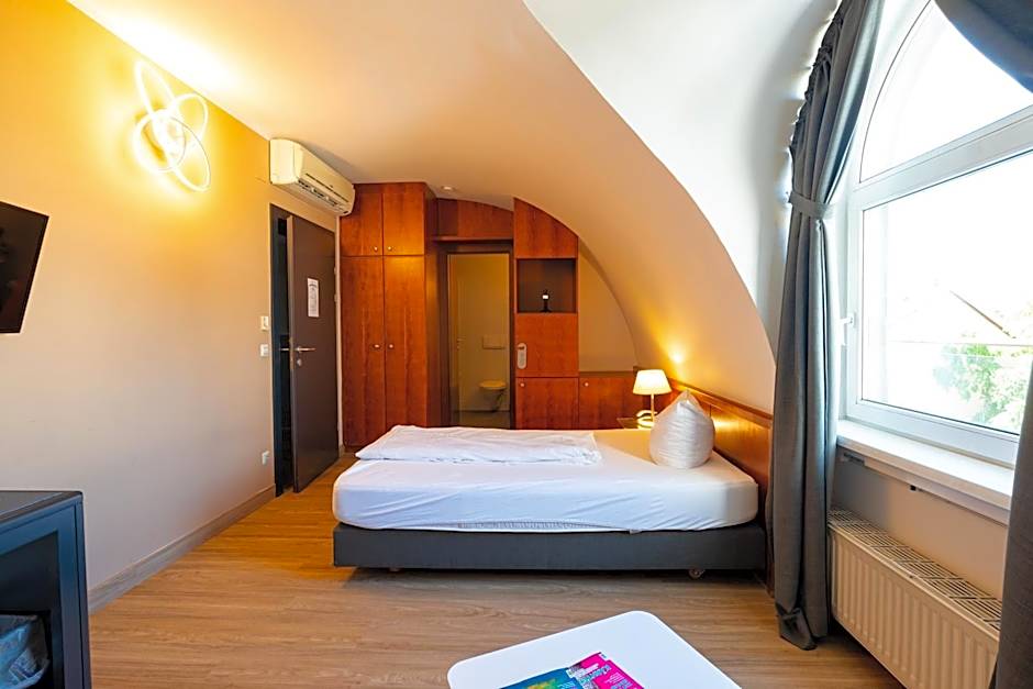 Skycity Hotel Atrigon
