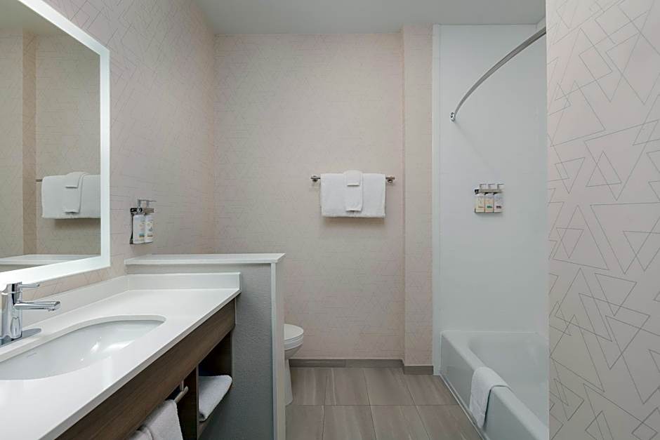 Holiday Inn Express & Suites Prosper South - Frisco by IHG