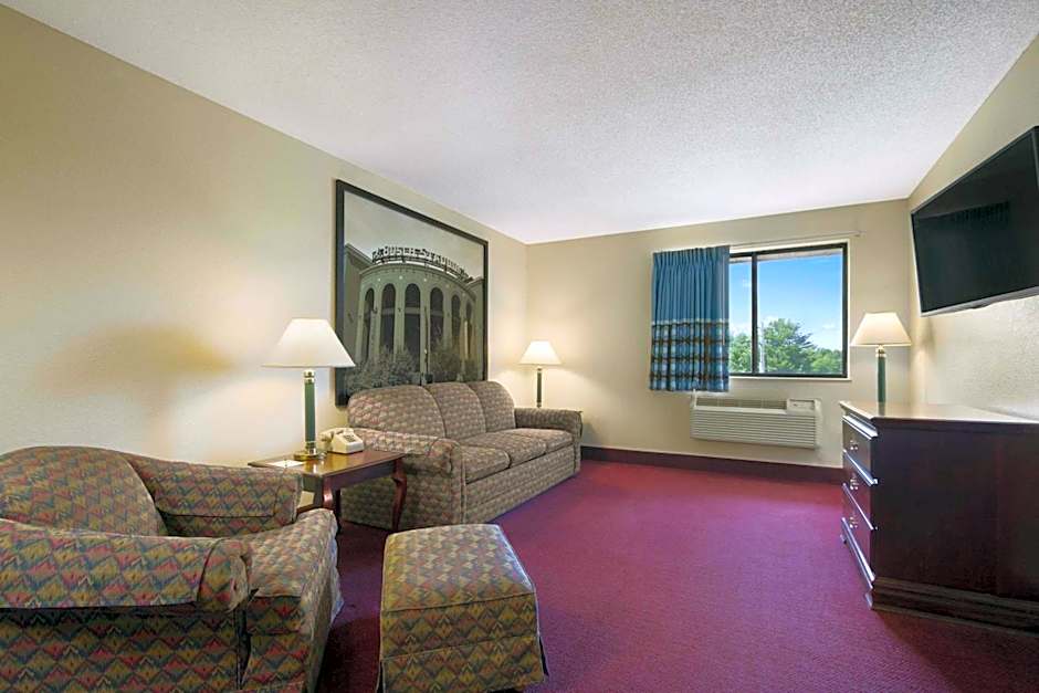 Super 8 by Wyndham Cuba
