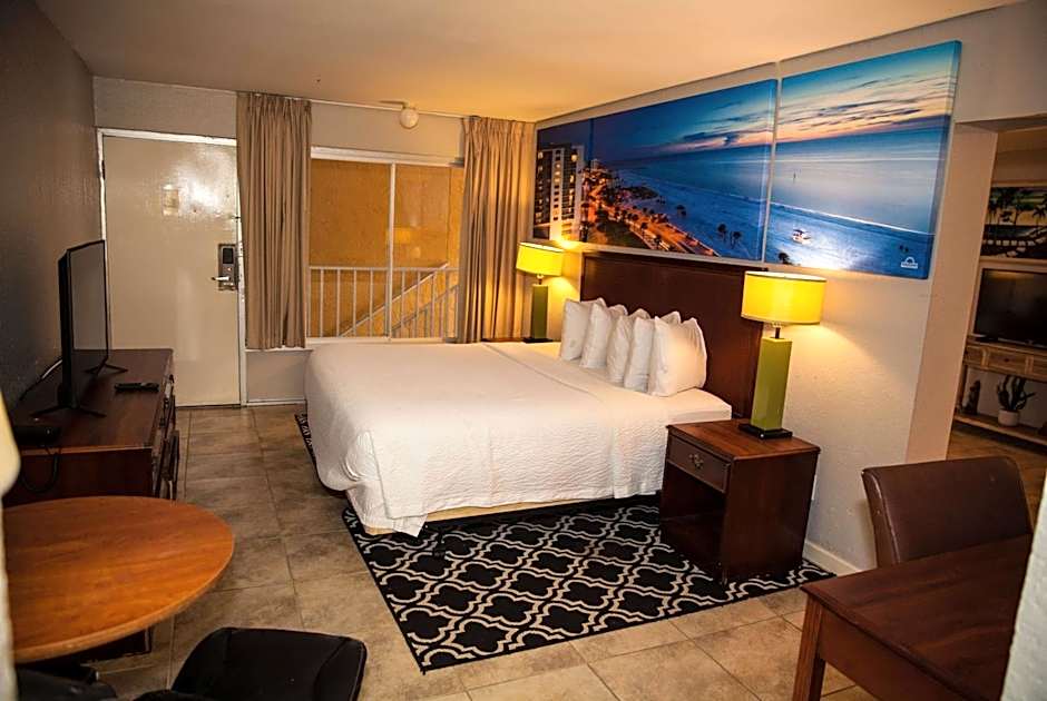 Days Inn by Wyndham Cocoa Cruiseport West At I-95/524