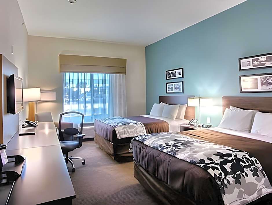 Sleep Inn & Suites Center