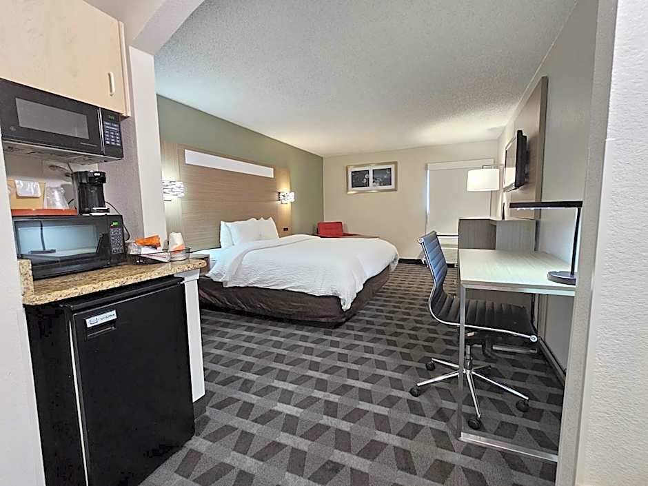 Quality Inn & Suites DFW Airport South