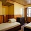 Hotel Hill Queen