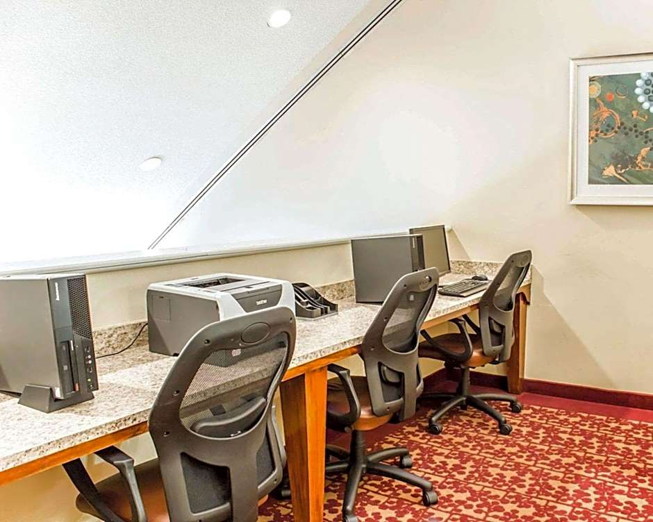 Comfort Inn Fayetteville near Fort Bragg