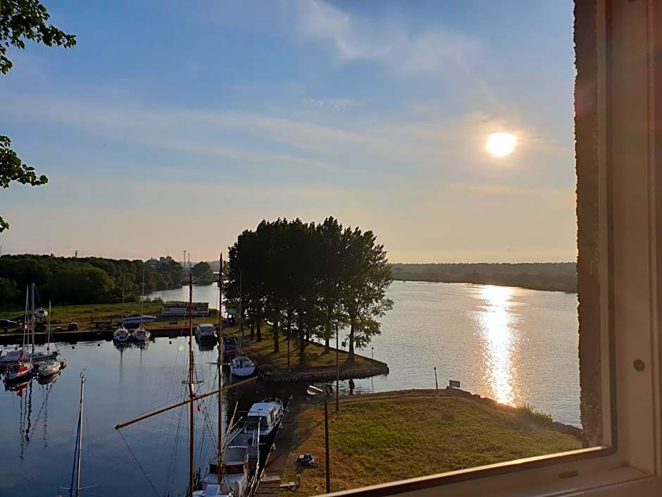 JACHTOWA Hotel i Restauracja