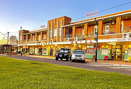 North Gregory Hotel