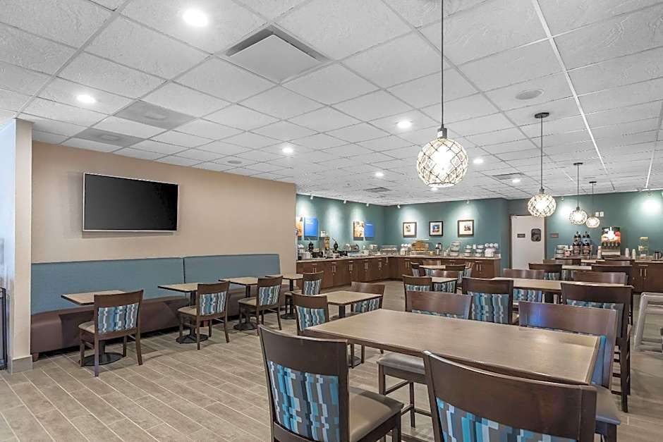 Comfort Inn Bay City - Riverfront
