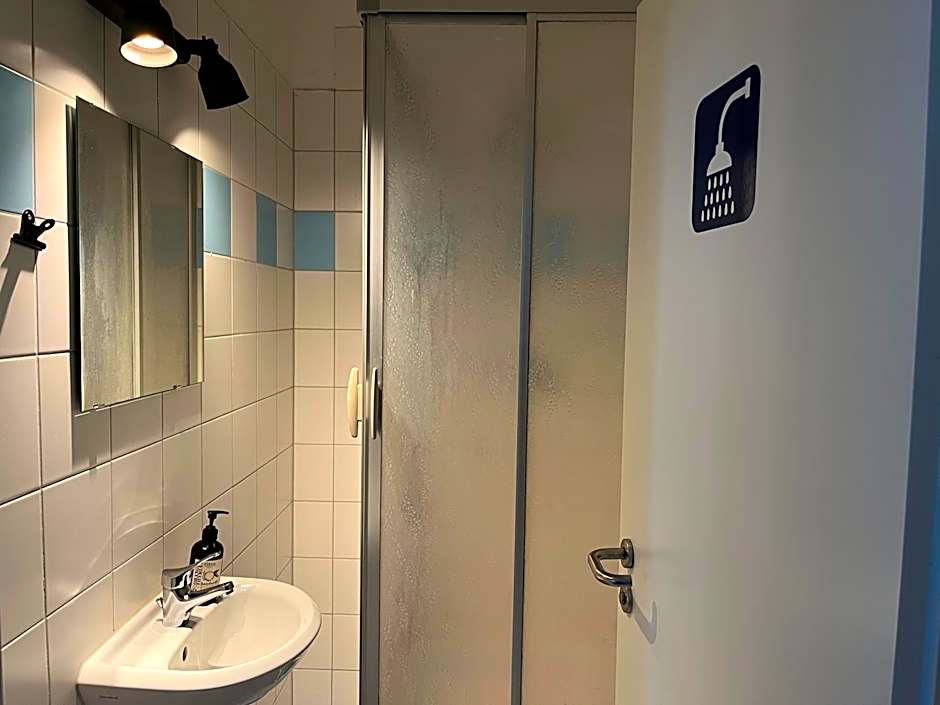 Blue Doors Hostel Altstadt