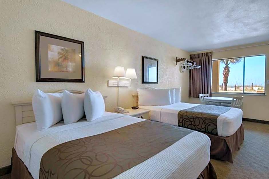 Ramada by Wyndham Panama City Beach / Beachfront