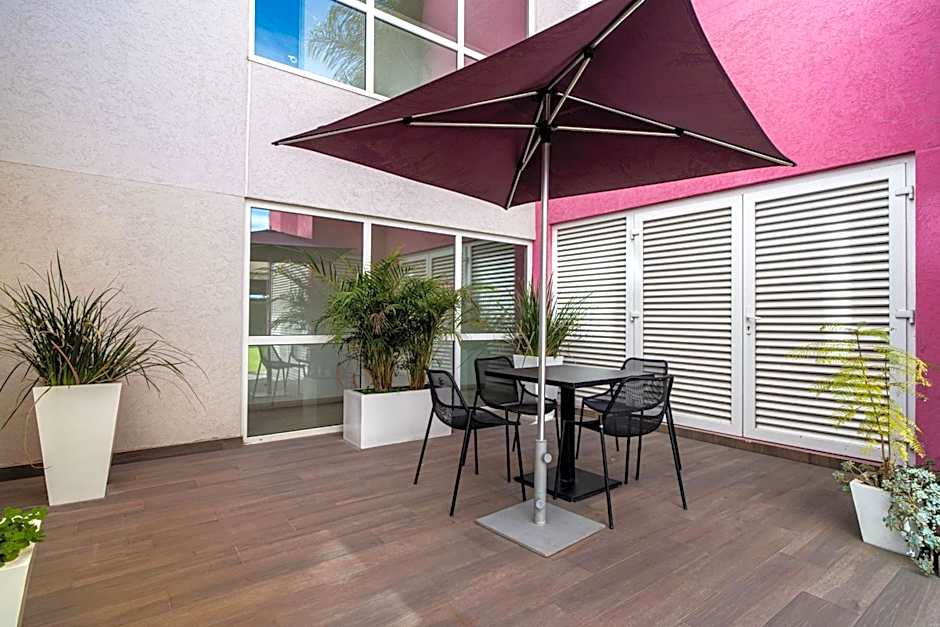 City Express Suites by Marriott Queretaro