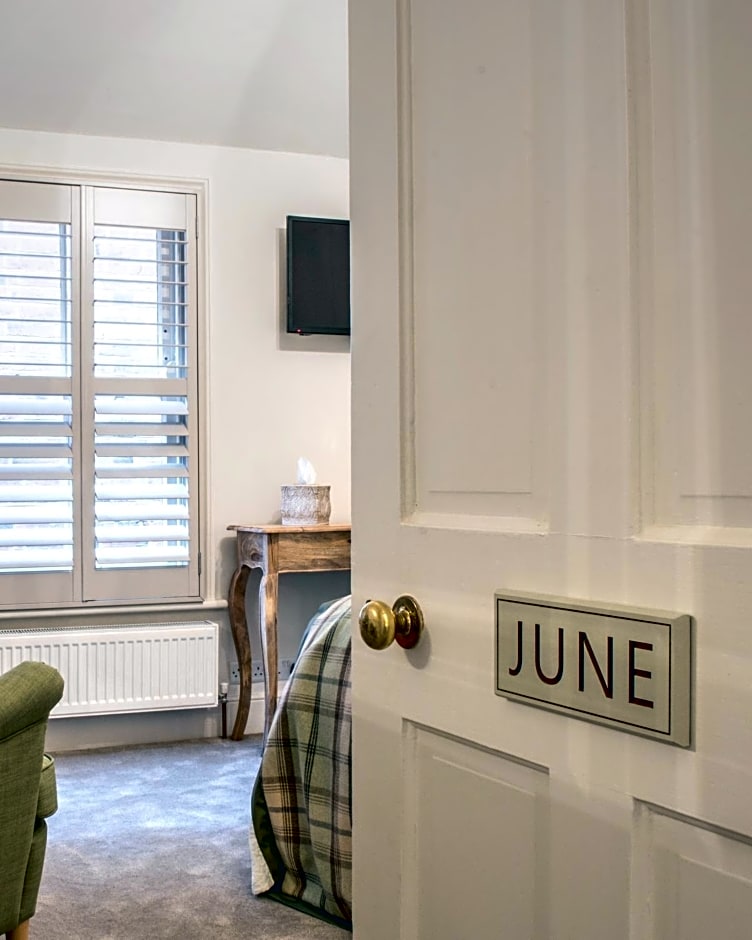 April House Weybridge - Boutique Guesthouse