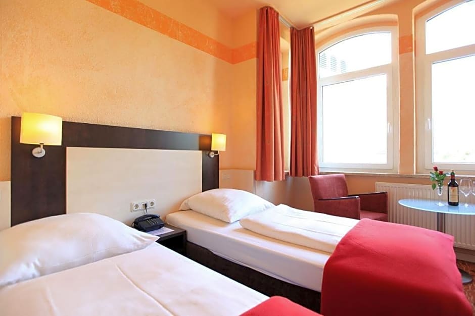 Adesso Hotel Kassel -pay at property on arrival- Ihr Automatenhotel in Kassel