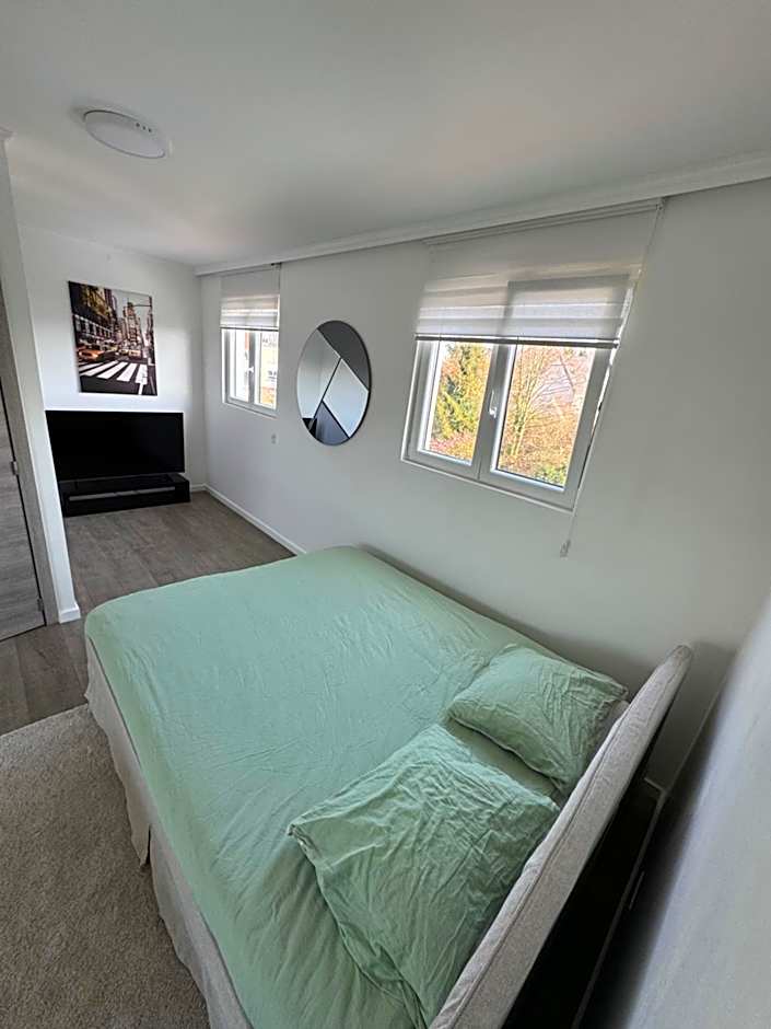 Qozyroom