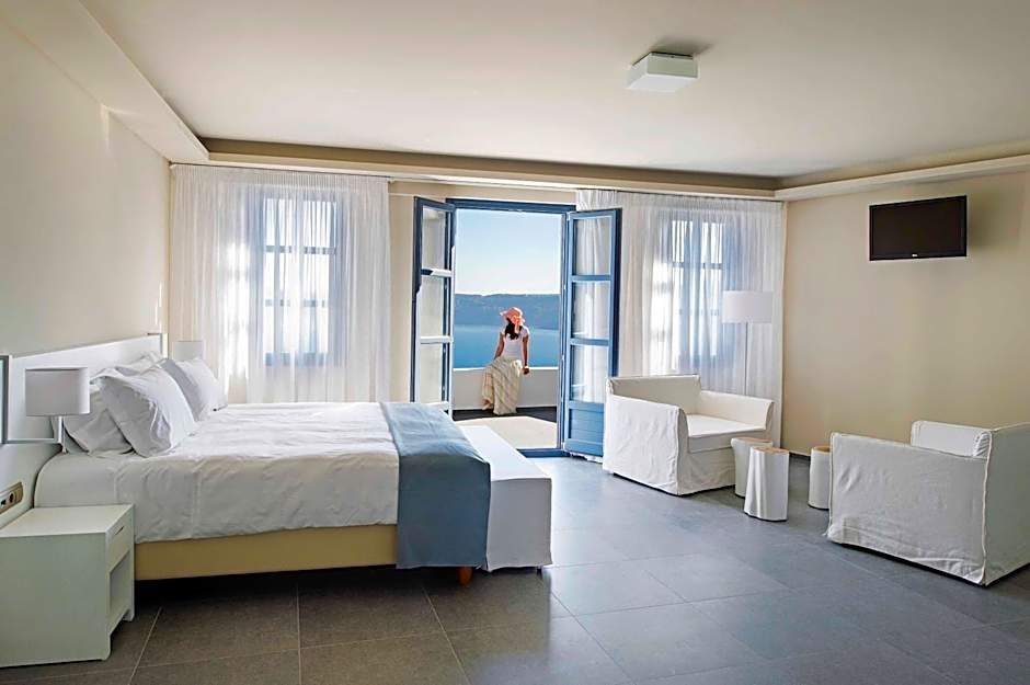 Acroterra Rosa Luxury Suites