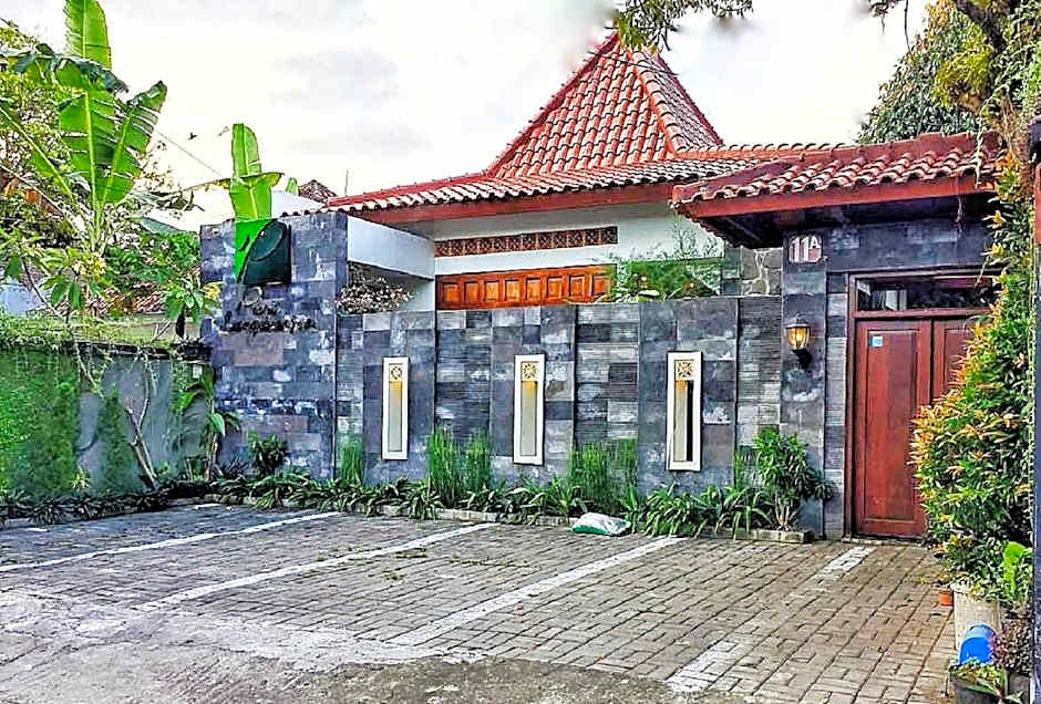 Puri Langenarjan Guesthouse 