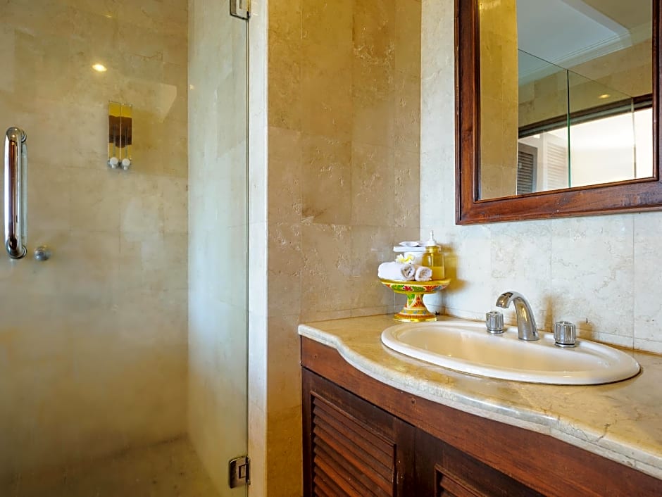 Lakeview Hotel and Restaurant