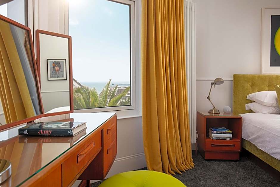 Chelsea House Holiday Apartments