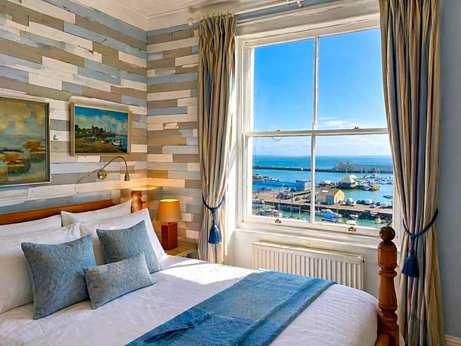The Royal Harbour Hotel