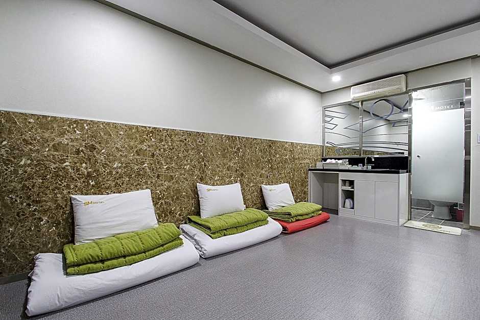 Photo 1 of 5 of Korean Style Room