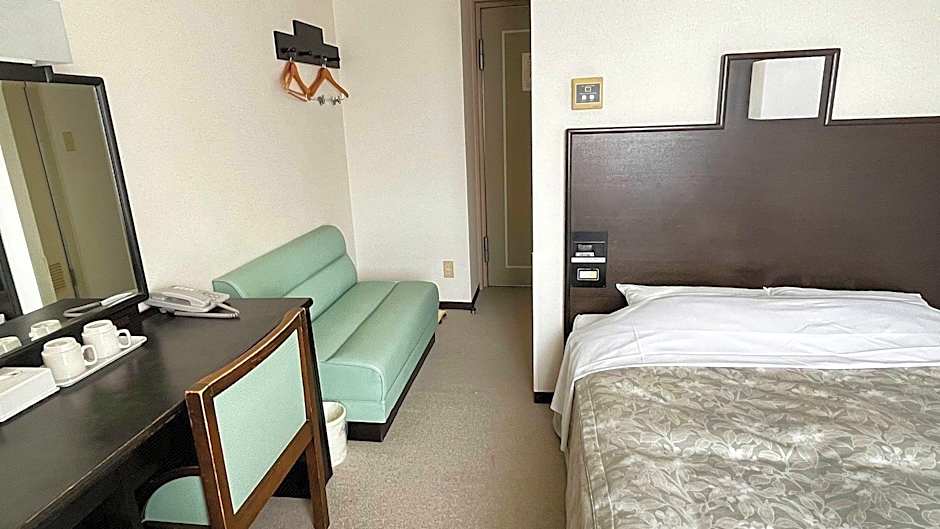 Takada Terminal Hotel