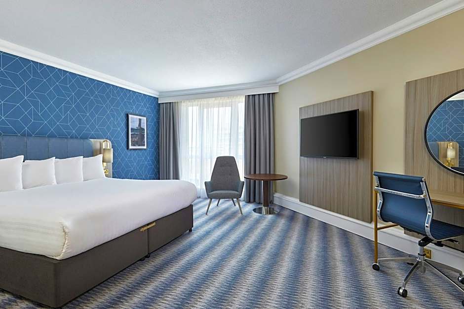 Photo 1 of 4 of Executive 1 King Bed