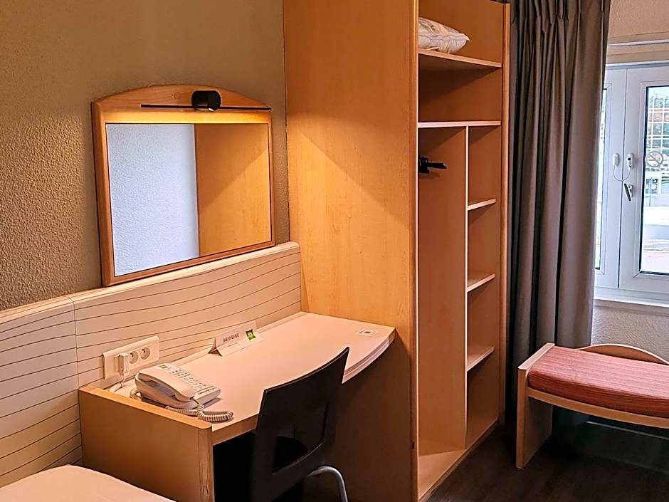 ibis Styles Poissy Paris