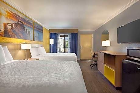 Double Room with Two Double Beds - Non-Smoking