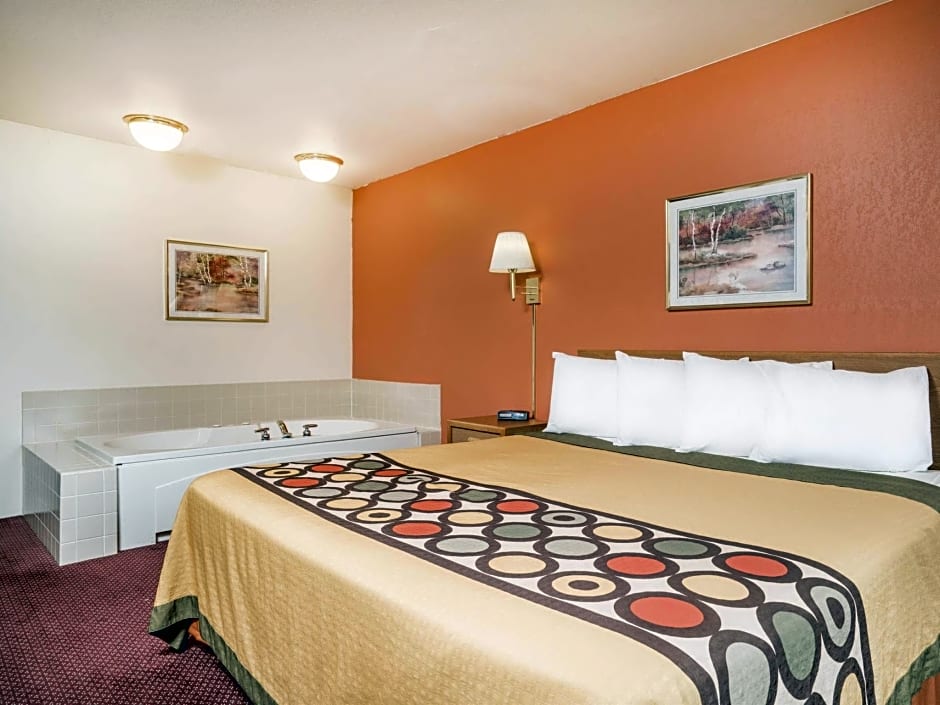 AmericInn by Wyndham Tomahawk