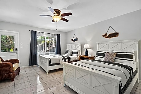 Deluxe Quadruple Room