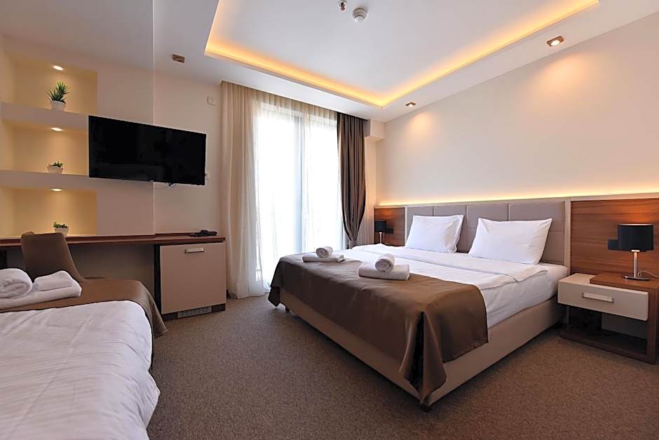 Hotel Lazaro