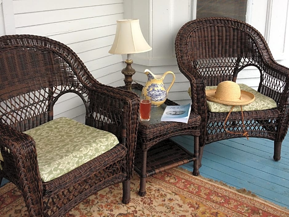 A Seafaring Maiden Bed and Breakfast