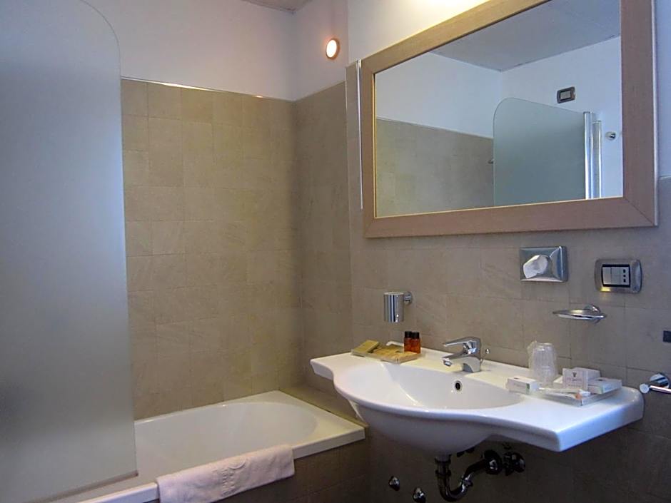 Abruzzo Marina Hotel - Family & Beach Resort