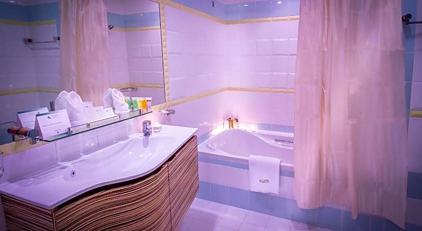 Elite Seef Residence