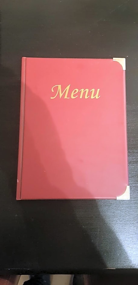 the jackdaw pub SELF CATERING STATIC CARAVAN free breakfast supplied